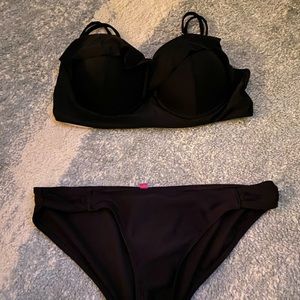 Black bikini